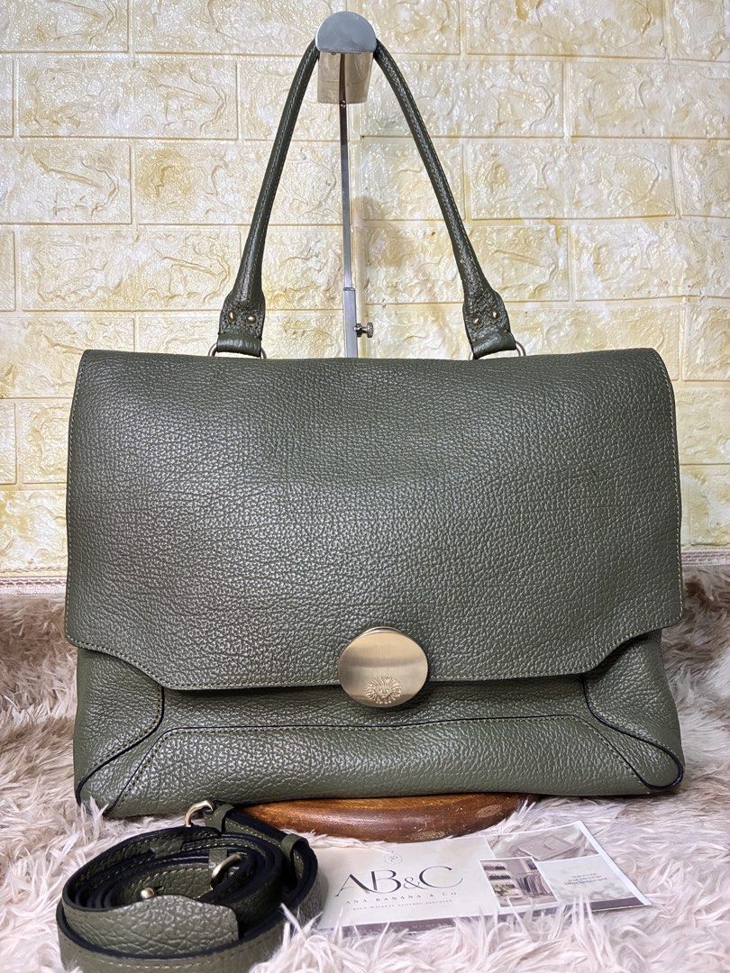 Anne Klein Shoulder Bag (Category: Shoulder Bags) located in Subic. Submitted by anabananaco. (Listing ID 1463444383, Image 2). Description: 👌Guaranteed authentic 👜 Preloved Bag Sourced in 🇯🇵🇸🇬🇰🇷 Large size 📦Shipping fee c/o buyer thru J&T or LBC..