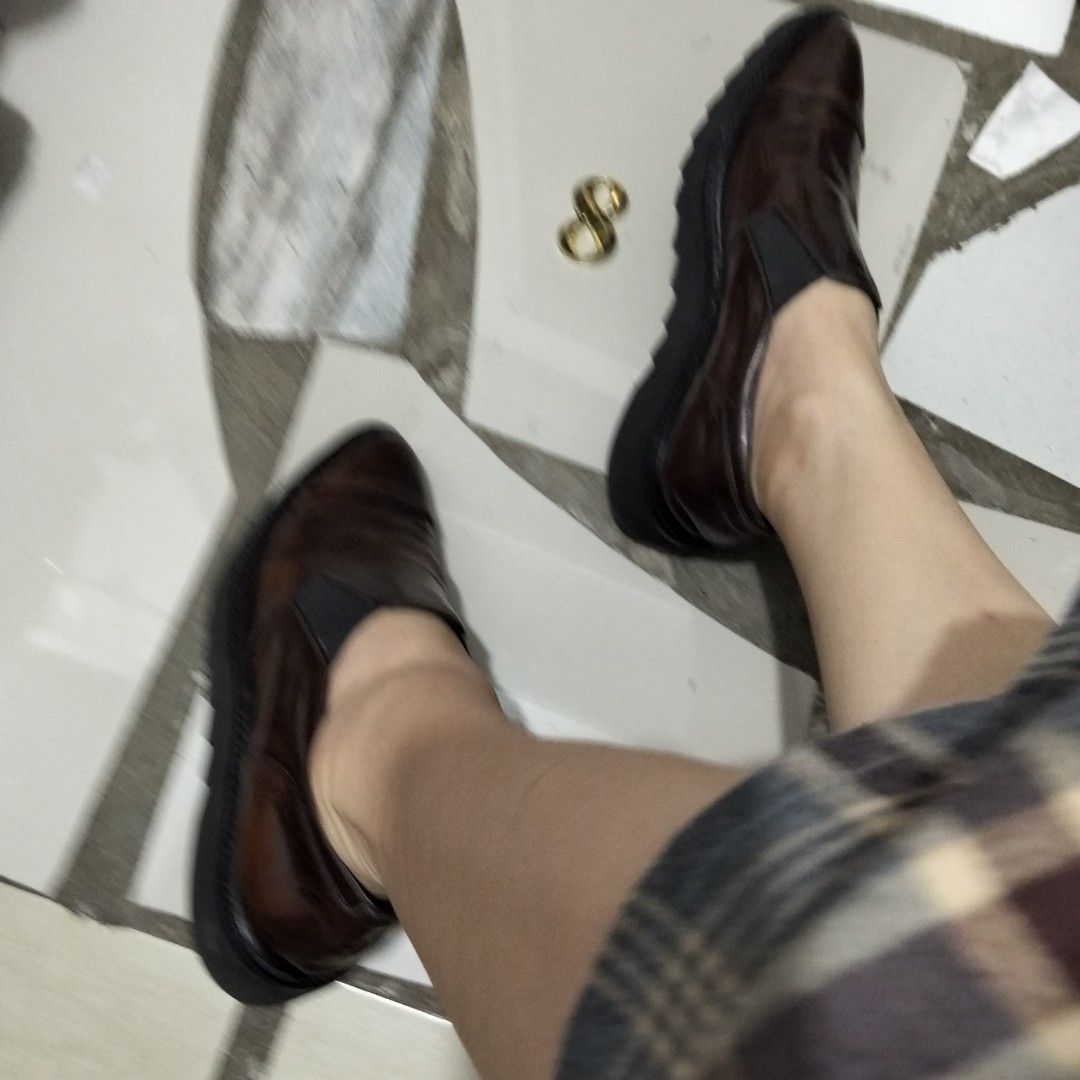 Anteprima (Category: Loafers) located in El Salvador. Submitted by francheskaukayukay (Listing ID 1463372459, Image 3). Description: .