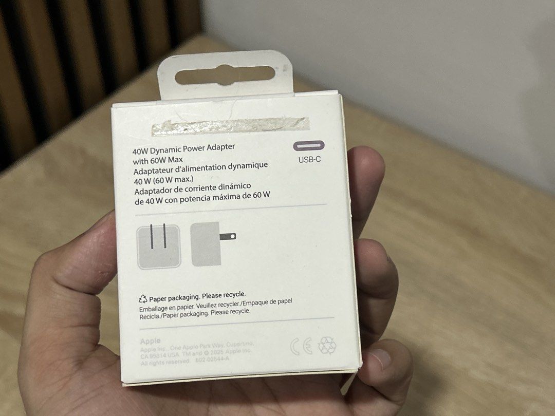 Apple Adapter Charger (Category: Chargers & Cables) located in Talisay. Submitted by artmeus (Listing ID 1463471515, Image 2). Description: payment first po thru cashg + shipping fee via jnt.