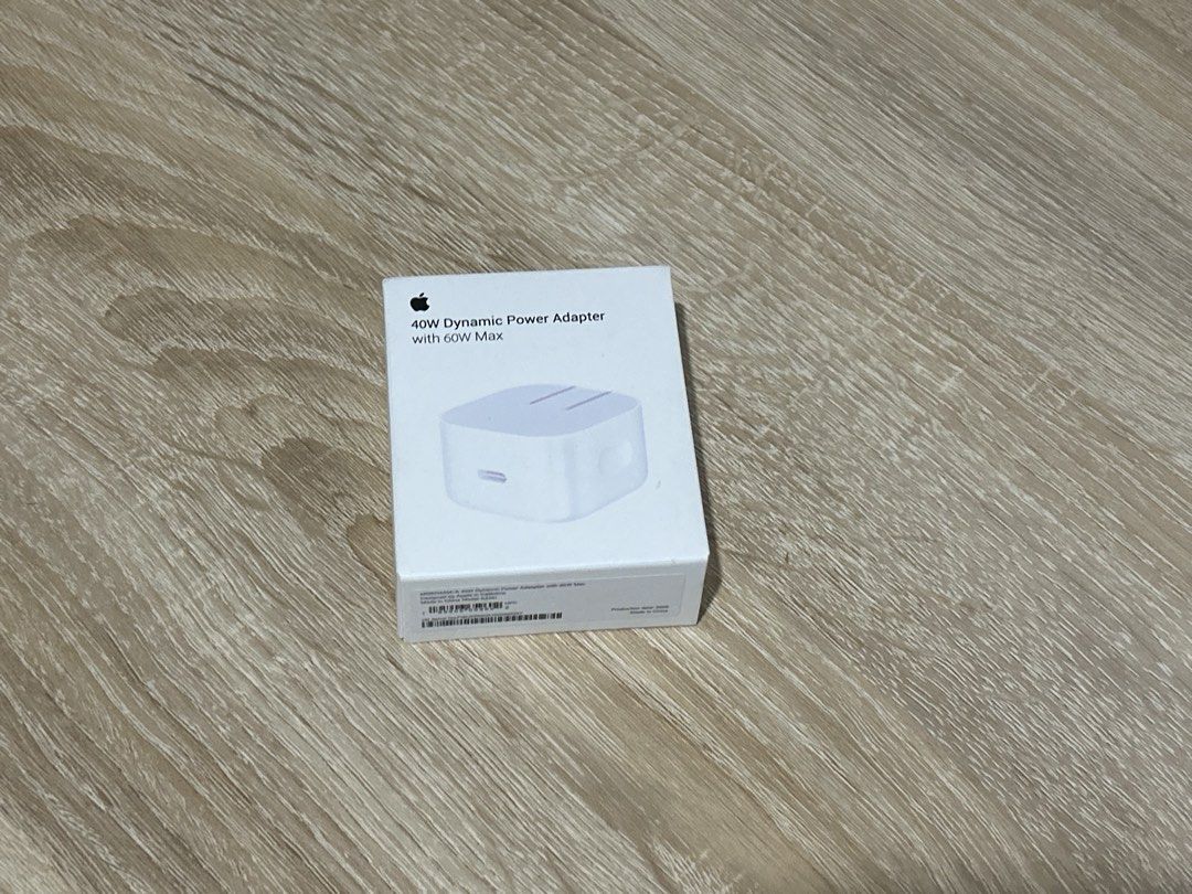 Apple Adapter Charger (Category: Chargers & Cables) located in Talisay. Submitted by artmeus (Listing ID 1463471515, Image 3). Description: payment first po thru cashg + shipping fee via jnt.