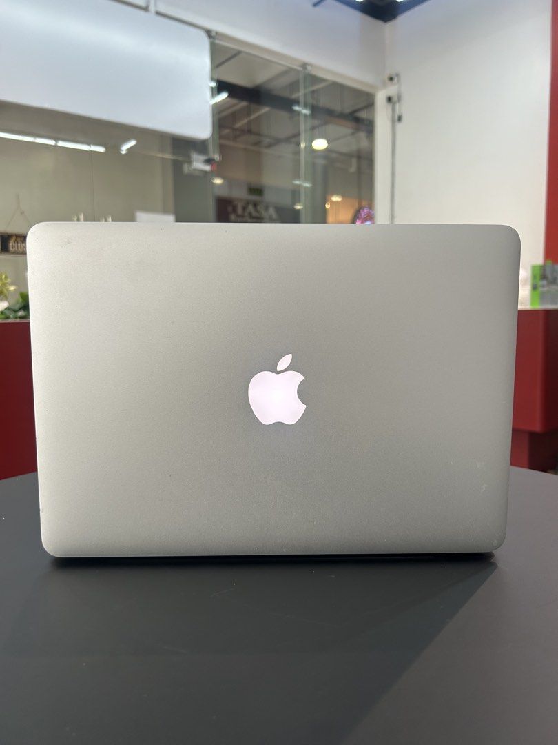 Apple MacBook Pro 13-inch 2015 (Category: Laptops & Notebooks) located in Manila. Submitted by shekinahgracee (Listing ID 1463355518, Image 2). Description: - Silver Apple MacBook Pro 13-inch - Early 2015 - Ideal for everyday tasks and work - Multiple ports: USB, HDMI, SD card reader - Bright and clear display - Comfortable keyboard - Good battery life - 256SSD -8GB RAM - i5 core.