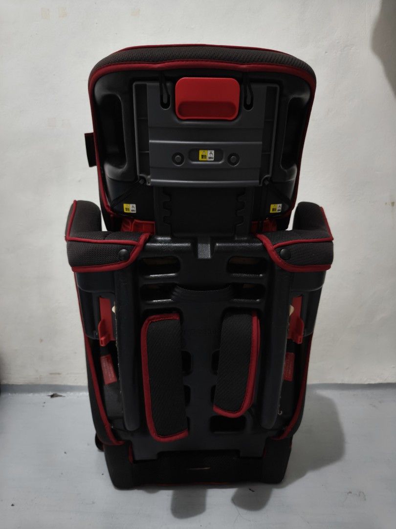Aprica Car Seat Booster (Category: Car Seats) located in Quezon City. Submitted by papadom_mcdelz (Listing ID 1463477949, Image 3). Description: - Aprica booster car seat - Color: Dark grey with red trim - Ideal for car travel - Clean and well-maintained - Selling as is - Brand New Price: Naglalaro sa ₱12,000 – ₱16,000+ sa mall / baby stores..