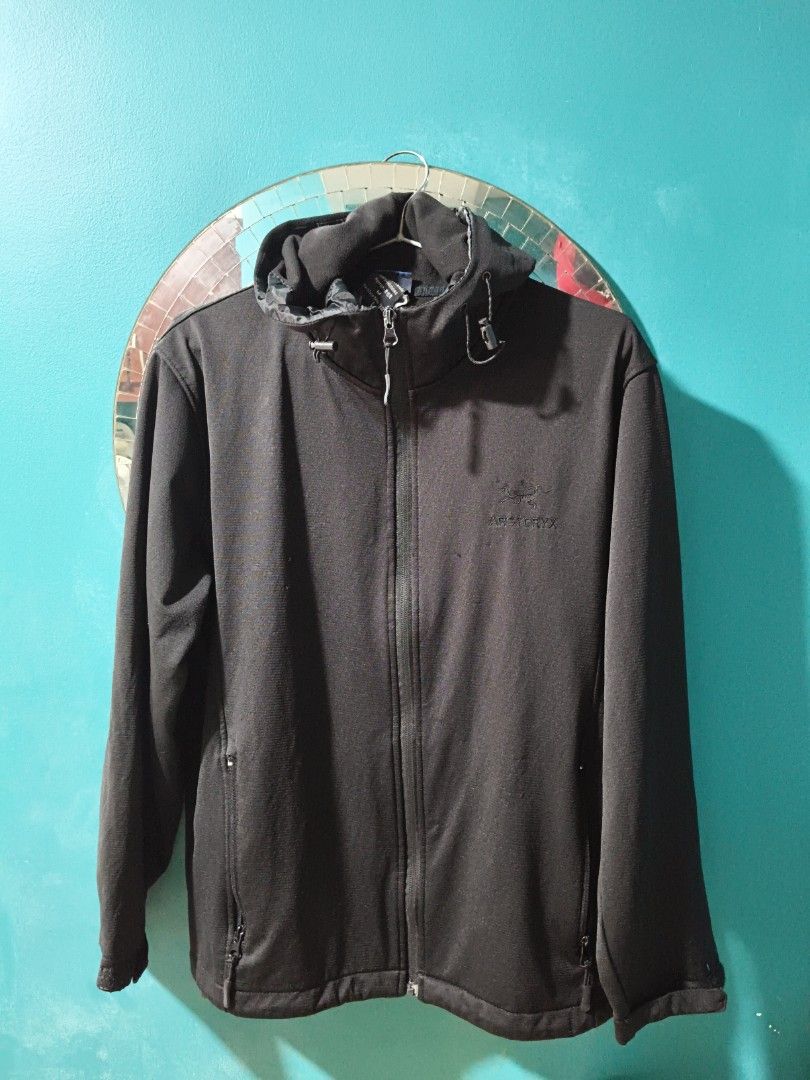 Arc'teryx Fleece Jacket Men's Medium (Category: Coats, Jackets and Outerwear) located in Cebu City. Submitted by rayfonci (Listing ID 1463338025, Image 1). Description: Hi Folks, I am selling my personal jacket for 699 pesos (slightly negotiable). Wind proof and rain resistance. Bought this abroad in Hong Kong pre-Pandemic. Used in mountains like Mt. Pulag. tried and tested. Meet up: Robinsons Galleria or Southwoods mall on a weekend. RFS: Needed