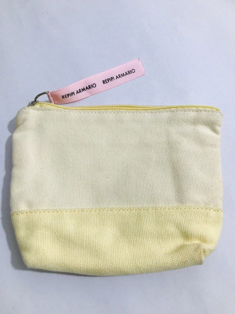 ARMARIO POUCH (Category: Purses & Pouches) located in Gamu. Submitted by 2022bagsbunny (Listing ID 1463377922, Image 2). Description: .
