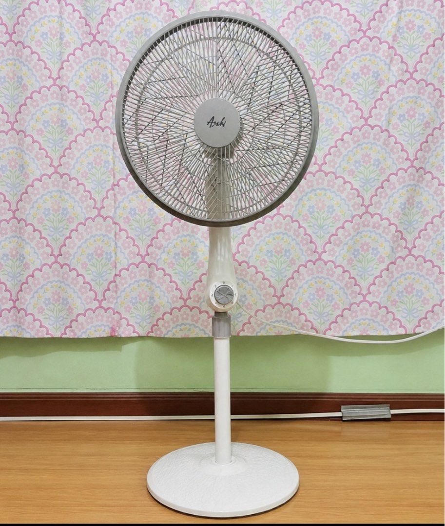 Asahi 16” Aesthetic White Power Stand Fan (Category: Fans) located in Valenzuela. Submitted by danielleruth_ (Listing ID 1463485756, Image 1). Description: Selling: BRAND NEW Asahi 16” Plastic Grill Power Fan PG-6083 SUPER lakas and SUPER lamig na hangin!! SRP: 4289 for two fans Selling for: 1850 pesos only!! Sealed and never opened in original box Photo above shows the other assembled fan RFS: Bought as B1T1, but I only need one fan Location: Va