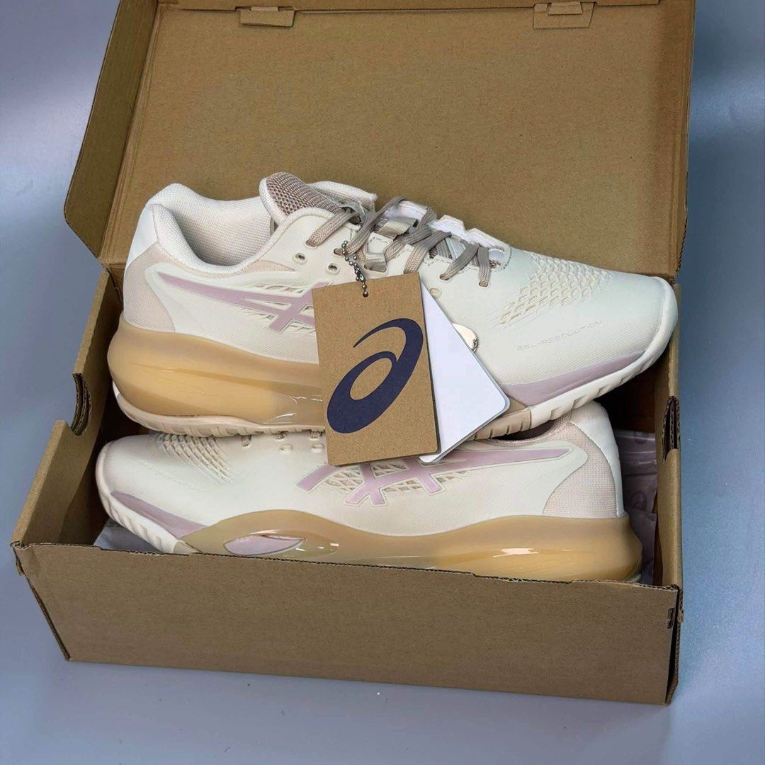 Asics Gel Resu (Category: Sneakers) located in Manila. Submitted by mypshopp (Listing ID 1463403904, Image 2). Description: Available size 36.37.38.39.40 Ready to ship Perfect pang pickle ball at tennis !! .