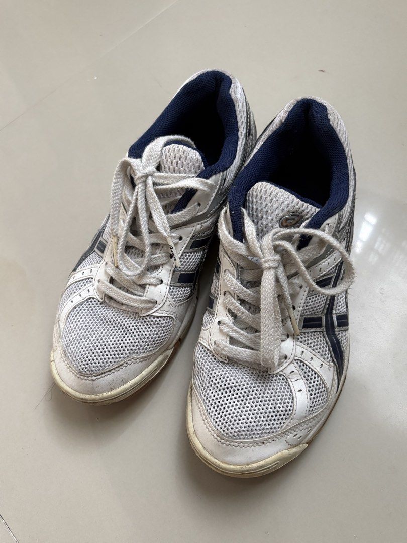Asics Rivre FL5 (Category: Sneakers) located in Binangonan. Submitted by polinn.xx (Listing ID 1463406134, Image 2). Description: needs cleaning only :).