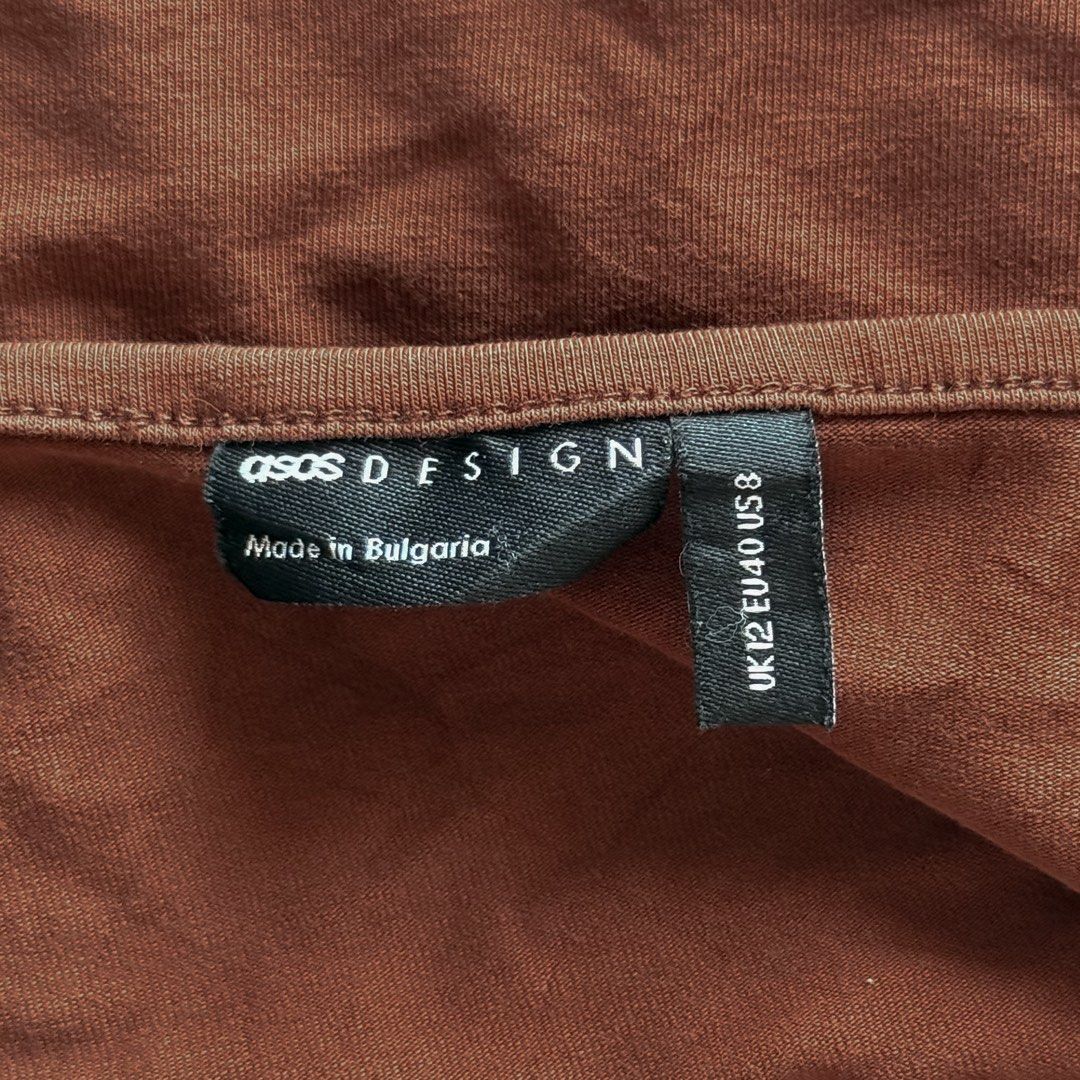 Asos Brown Halter Cinched Front Top (Category: Others Tops) located in Antipolo. Submitted by rosywardrobe (Listing ID 1463517313, Image 2). Description: 🎀 MAKE READING A HABIT 🎀 • No order form, no reservation! • Strictly 1 day reservation • Payment first before order processing • No return, No exchange • Don’t make an offer if you’re not 100% sure • No shipping every weekends — PAYMENT CHANNELS — • GCash • Gotyme • Maya • BDO • BPI • Unionban