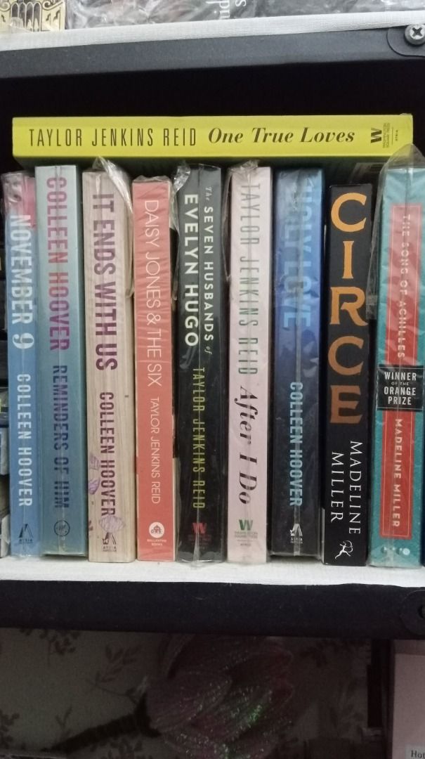 Assorted Books: Fantasy, Romance, Thriller (Category: Storybooks) located in San Pablo. Submitted by sleepfairy040321 (Listing ID 1463491361, Image 2). Description: PRE-LOVED BOOKS FOR SALE All books are pre-loved and may show slight shelf wear or minor signs of handling. Please manage your expectations, but rest assured that they are still in good, readable condition. Feel free to message me for videos , photos, or more details. We can do a vide