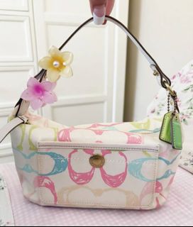 (Category: ) located in . Submitted by romanticise (Listing ID 1463484354, Image 1). Description: .