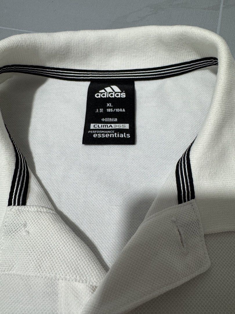 Authentic adidas Polo shirt (Category: Tshirts & Polo Shirts ) located in Quezon City. Submitted by rych0799 (Listing ID 1463467783, Image 3). Description: Large to XL fit Not sure if the stains is removable, since i dont have time to wash it. Buy at ur own risk 🤗 .