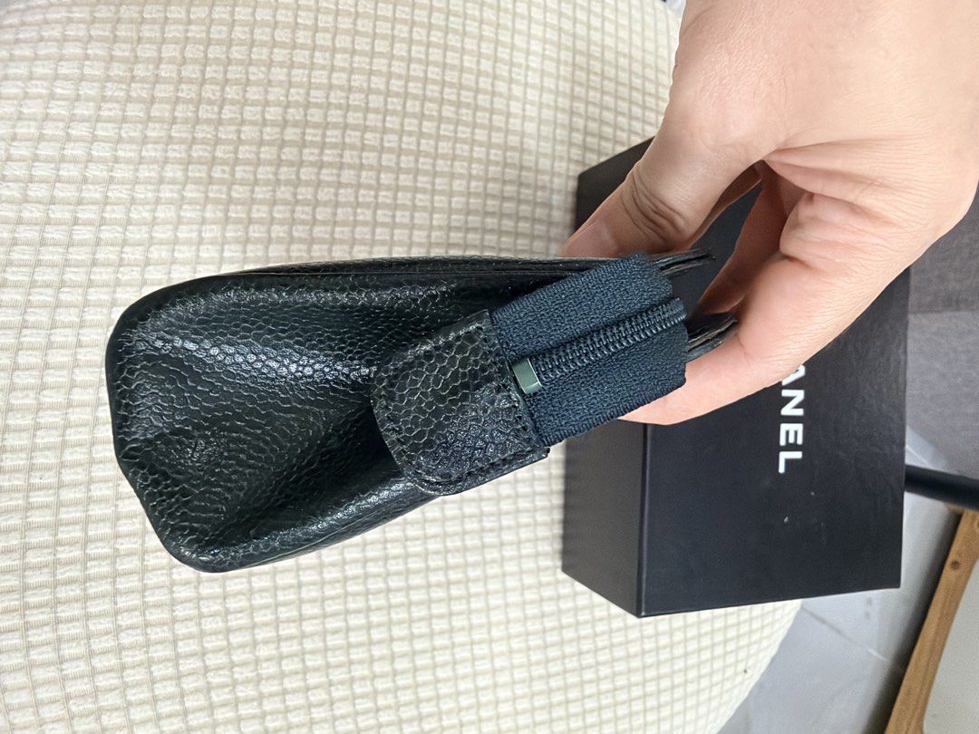 Authentic chanel pouch toiletry (Category: Purses & Pouches) located in Caloocan City. Submitted by alavishglam (Listing ID 1463388916, Image 2). Description: .