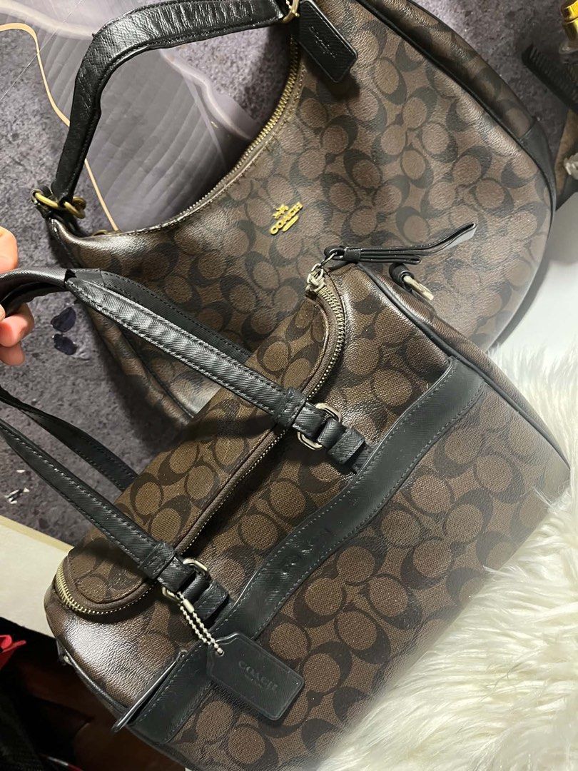 Authentic Coach bundle bags (Category: Shoulder Bags) located in Caloocan City. Submitted by trebdy01 (Listing ID 1463500659, Image 3). Description: 2 authentic coach bundle bag Shoulder bag and sling bag /messenger bag.