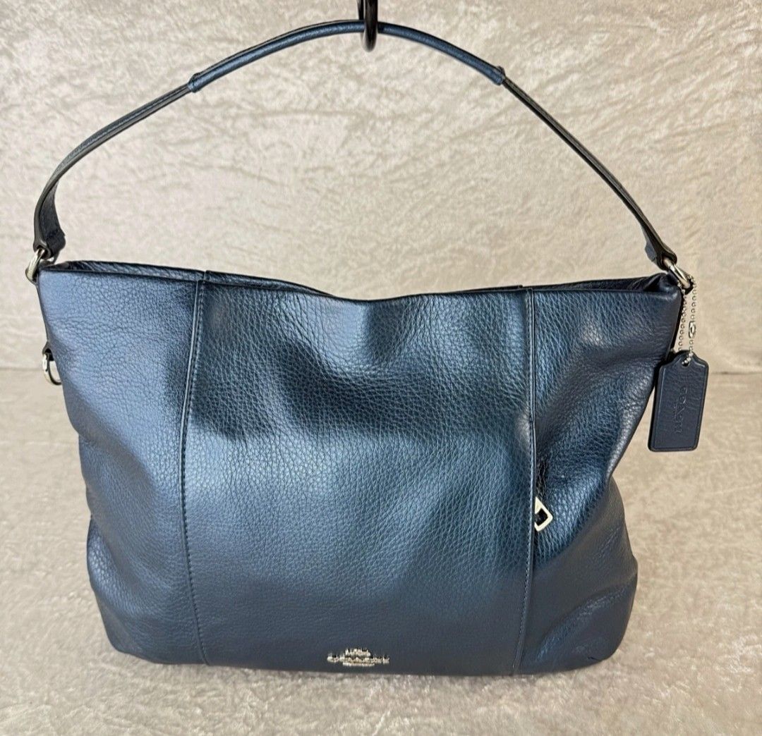 Authentic Coach Isabelle Hobo Good as new no issue . (Category: Shoulder Bags) located in Ozamiz City. Submitted by mrs.vaughn (Listing ID 1463396576, Image 1). Description: .