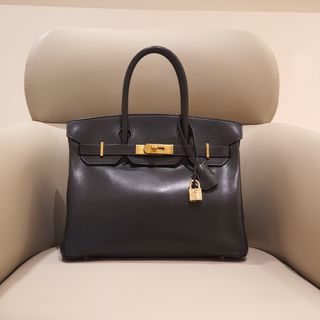 (Category: ) located in . Submitted by luxurydesignerbrands (Listing ID 1463498385, Image 1). Description: .