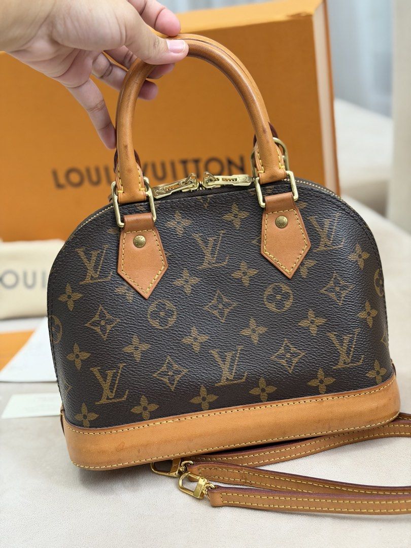 Authentic Louis Vuitton Monogram Alma BB (Category: Luxury Bags & Wallets) located in Manila. Submitted by maria_2326 (Listing ID 1463541020, Image 3). Description: Louis Vuitton Monogram Alma BB Microchip w/ date code Complete Inclusions No lowballing Location: Manila/QC.