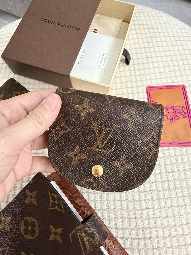 Authentic lv louis vuitton coin case (Category: Belt bags, Clutches and Pouches) located in Caloocan City. Submitted by alavishglam (Listing ID 1463388714, Image 1). Description: .