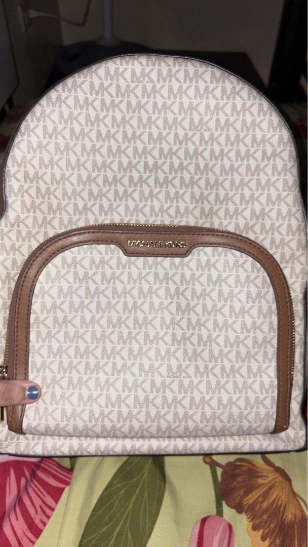 Authentic MK Jaycee Backpack Large 🤎 (Category: Backpacks) located in Pasig City. Submitted by anjlaroyacloset (Listing ID 1462114134, Image 2). Description: from MK outlet in 🇺🇸 with sign of used but not that visible Fix price Pasig 📍 .