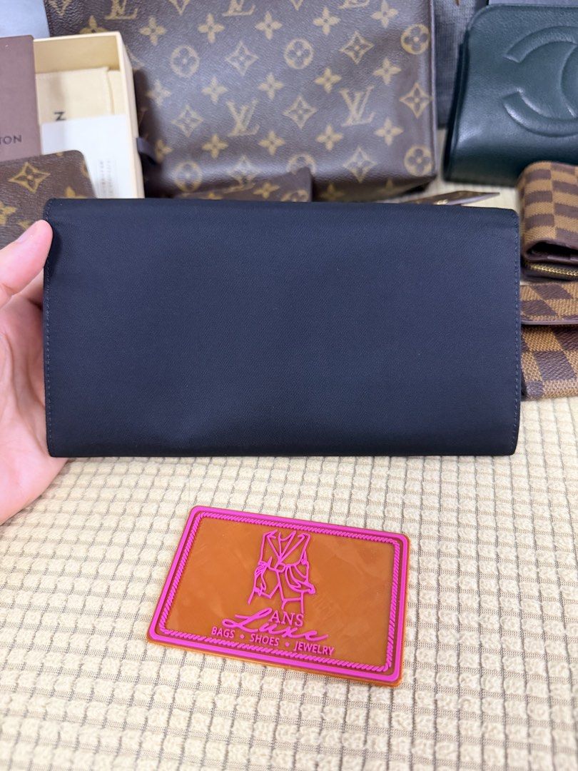Authentic prada wallet (Category: Wallets & Card holders) located in Caloocan City. Submitted by alavishglam (Listing ID 1463388425, Image 3). Description: .