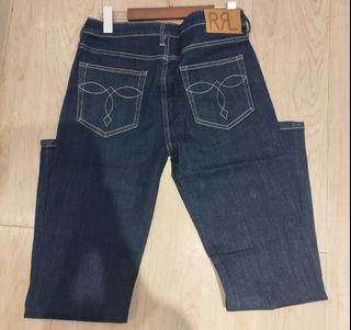 (Category: ) located in . Submitted by luxfashionz (Listing ID 1463522154, Image 1). Description: .