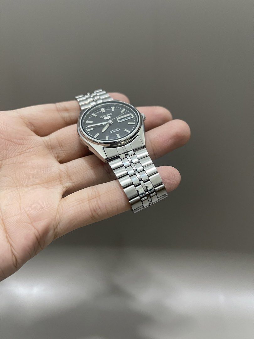 Authentic Seiko 5 Black Dial (Category: Luxury Watches) located in Bacolod City. Submitted by _passed.on (Listing ID 1463391993, Image 3). Description: : Authentic Seiko 5 Black Dial Details: Ref. - 6309-6240 Case Size - 36mm Automatic Movement Day/Date Function Newly Serviced/Overhauled Newly Polished/Buffed Dial and Hands Mint Condition Case and Strap Mint Condition Long Links Excellent Condition, Super Clean Overall Free Hard Travel Case Ready