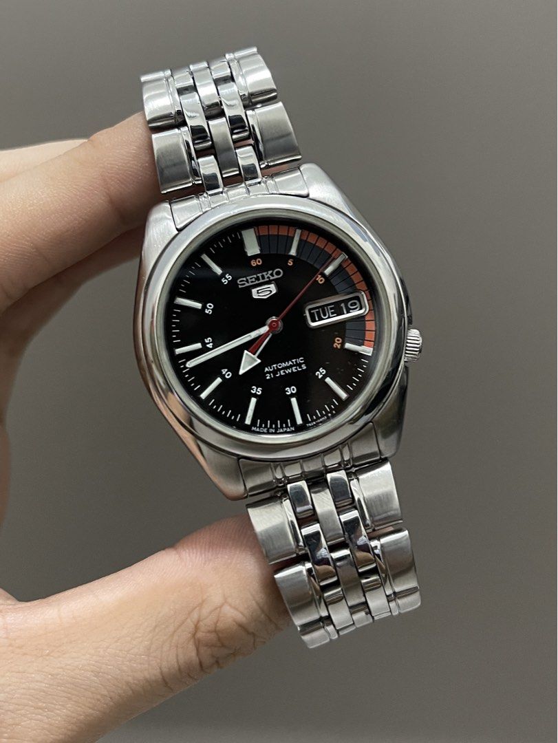 Authentic Seiko 5 SNK375 “Black Racer” Dial (Category: Luxury Watches) located in Bacolod City. Submitted by _passed.on (Listing ID 1463392411, Image 1). Description: : Authentic Seiko 5 SNK375 “Black Racer” Dial Details: Ref. - 7S26-01V0 Case Size - 37-38mm Automatic Movement Day/Date Function Newly Serviced/Overhauled Newly Polished/Buffed Dial and Hands Mint Condition Case and Strap Mint Condition Long Links Excellent Condition, Super Clean Ov