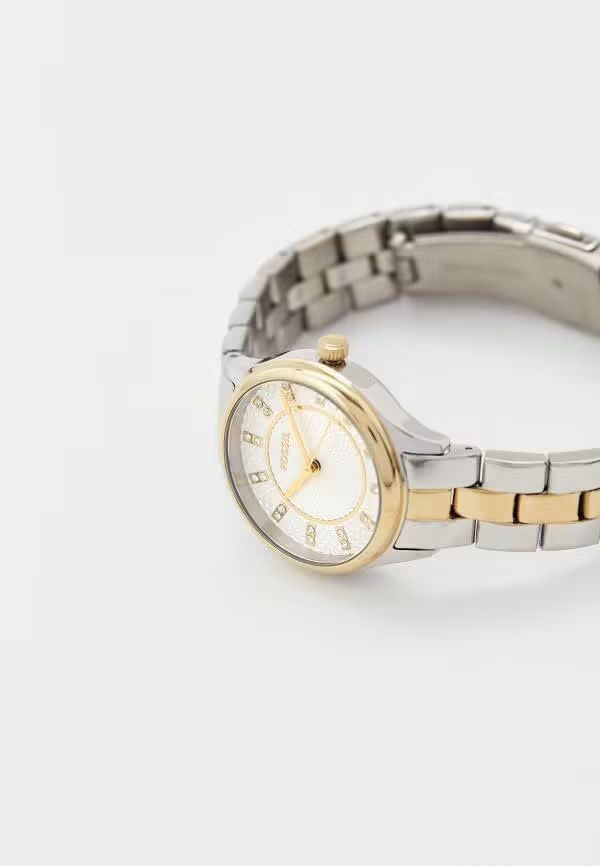 Authentic Two Tone Silver & Gold Watch Silver Dial (Category: Women's Watches) located in Manila. Submitted by gatrading (Listing ID 1463551364, Image 2). Description: .