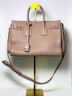 (Category: ) located in . Submitted by luxegenieph (Listing ID 1463480476, Image 1). Description: .