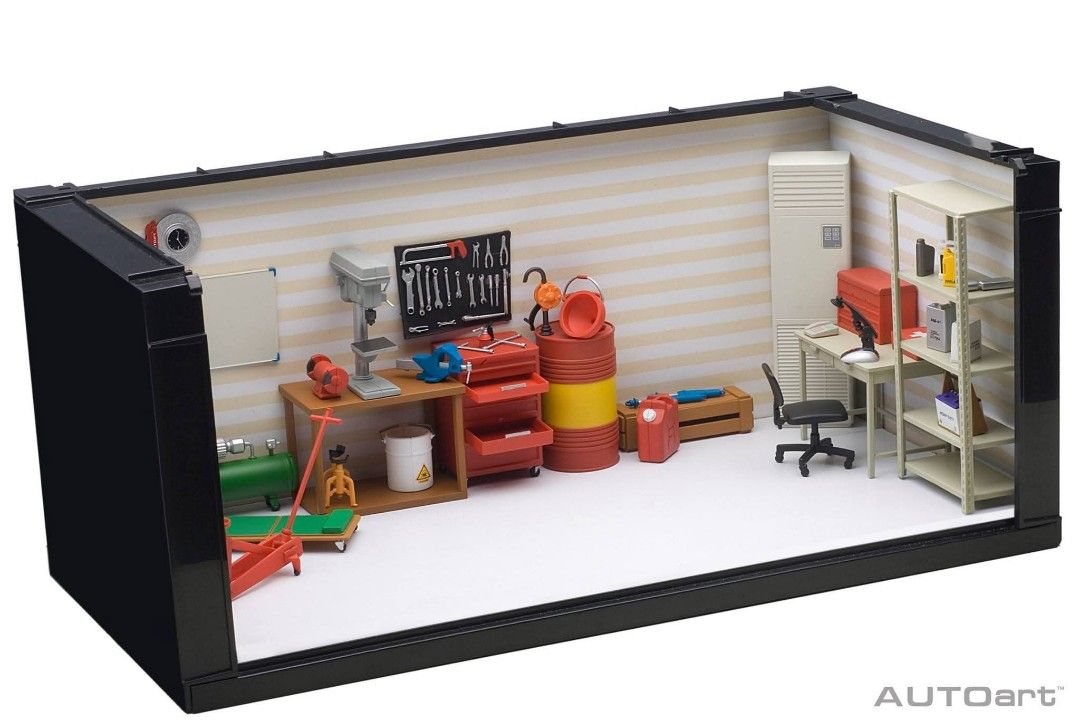 AUTOart Diorama Garage Kit Set (Category: Vehicle & Diecast Models) located in Mandaluyong City. Submitted by ecq_sale (Listing ID 1463552460, Image 3). Description: - AUTOart diorama garage accessories set - Includes various tools, shelving, and equipment - Ideal for miniature workshops and model car displays - Enhances detail and realism in dioramas - Box shows versatile arrangement possibilities.