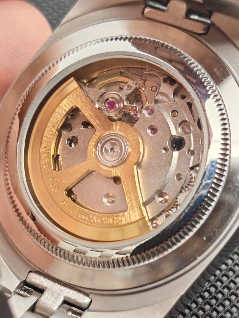 Automatic Watch (Category: Men's Watches) located in Singapore. Submitted by jerl33 (Listing ID 1463439503, Image 4). Description: Automatic watch mid grade with japanese miyota citizens 8215 Movement. stable and reliable. minor manufacturing defect. UP $300. fast deal $200..