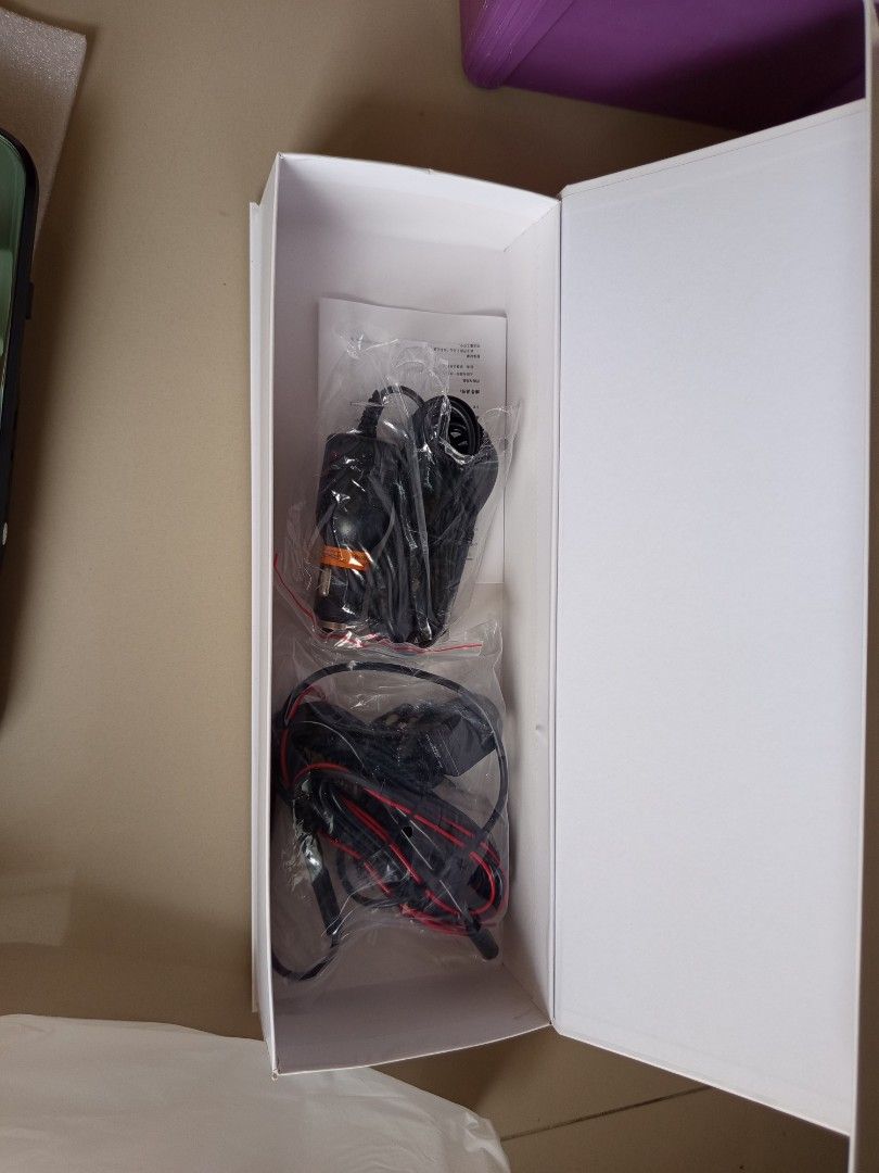 Avious Dashcam (Category: Audio, Video, Alarm and other Electronic Accessories) located in Manila. Submitted by clutter_qc (Listing ID 1463408519, Image 3). Description: RFS: never used. given as a gift..