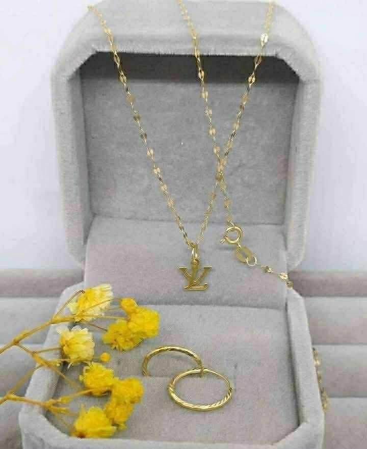 B1T1 18K Saudi Gold Dancing Solid Pendant| 10mm Earloop (Category: Necklaces) located in Caloocan City. Submitted by cheskhaionlinestore2.0 (Listing ID 1463369679, Image 2). Description: 18K Pure Saudi Gold Dancing Solid Pendant | 10mm Diacut Earloop Set ₱4800 only 📌 🍒 Pawnable/ Nasasangla💯 🍒 Brandnew 💯 🍒 Ship via JNT/ LBC 🍒 Lalamove for same day delivery 🍒 We accept COD COP with downpayment to avoid cancellation of orders ⚡ How to Order?