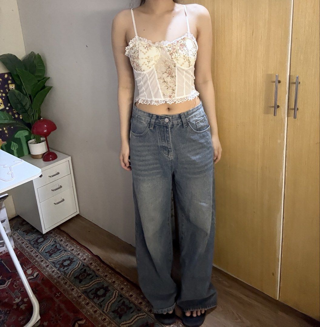 baggy denim jeans pants y2k (Category: Jeans) located in Mabalacat. Submitted by mnaniii (Listing ID 1463406371, Image 2). Description: 25-26.