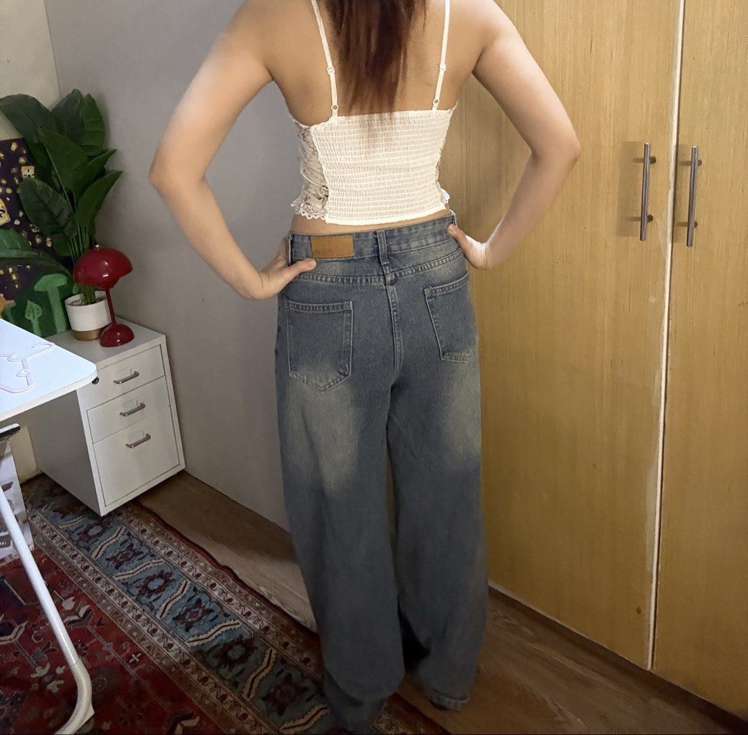 baggy denim jeans pants y2k (Category: Jeans) located in Mabalacat. Submitted by mnaniii (Listing ID 1463406371, Image 3). Description: 25-26.