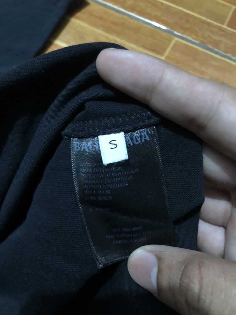 Balenciaga Basic logo (Category: Activewear) located in Quezon City. Submitted by twi_cezzz (Listing ID 1463461853, Image 3). Description: .