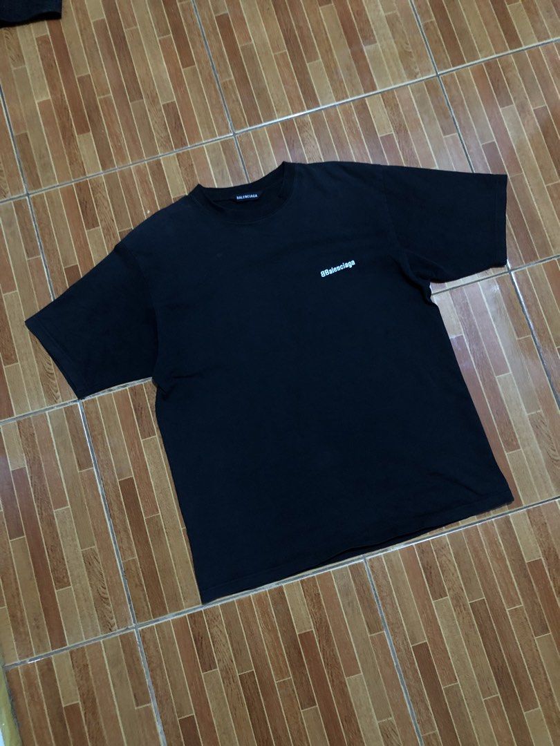 Balenciaga Basic logo (Category: Activewear) located in Quezon City. Submitted by twi_cezzz (Listing ID 1463461853, Image 1). Description: .