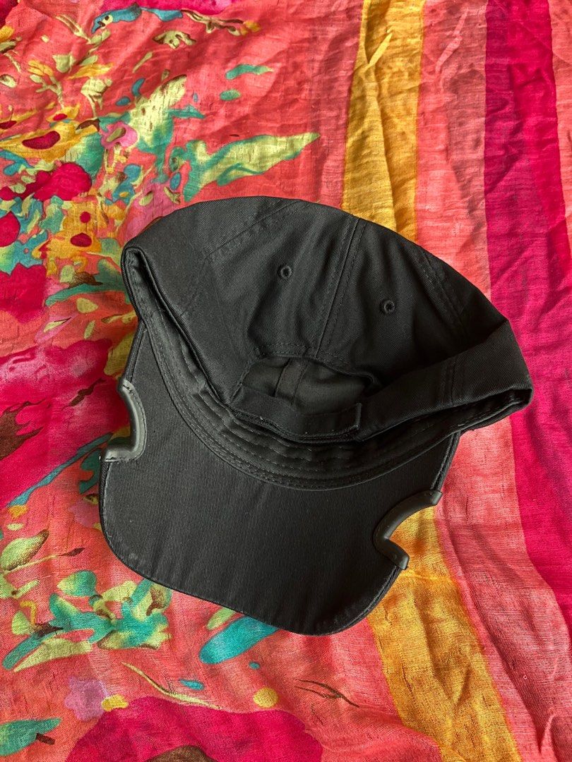 BALENCIAGA BLACK (Category: Hats & Beanies) located in Quezon City. Submitted by headline. (Listing ID 1463520816, Image 2). Description: BALENCIAGA BLACK EXCELLENT CONDITION FOR ONLY:1,999php +SHIPPING FEE.