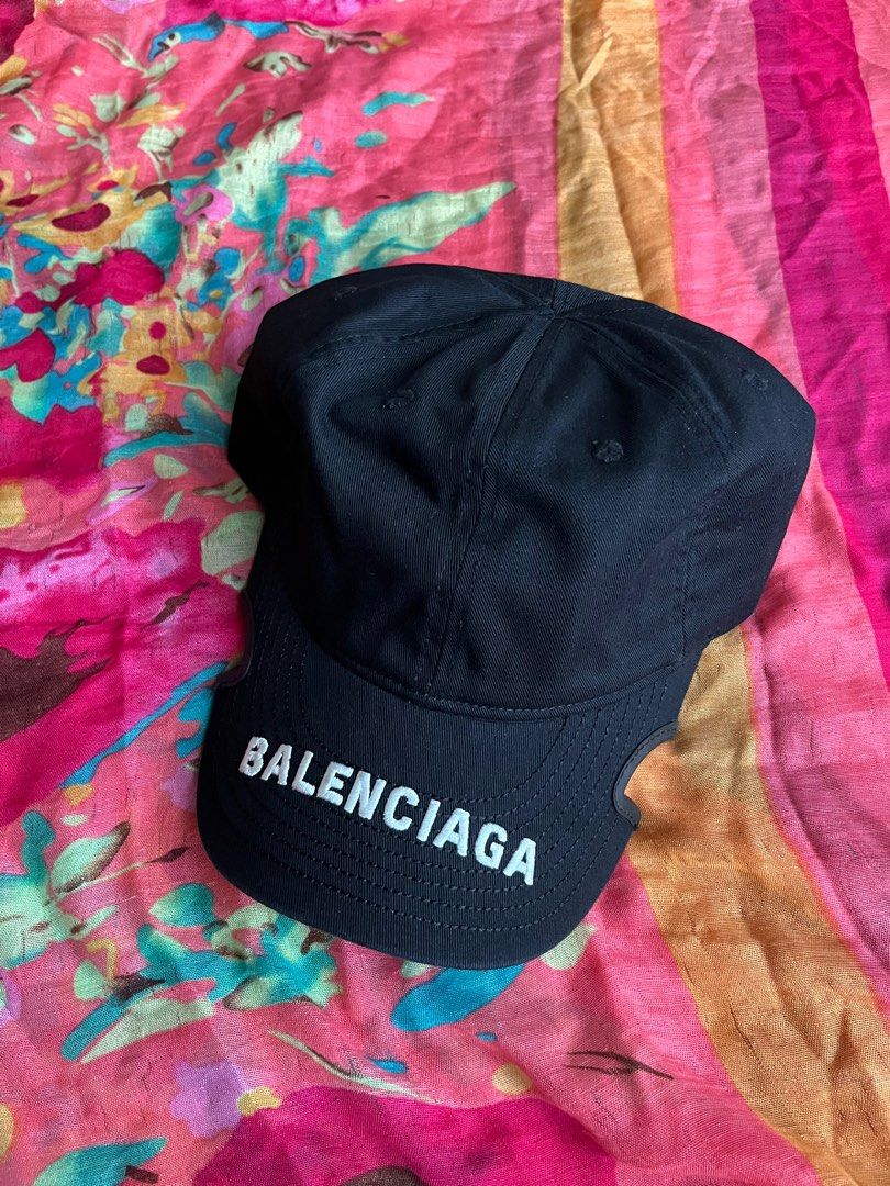 BALENCIAGA BLACK (Category: Hats & Beanies) located in Quezon City. Submitted by headline. (Listing ID 1463520816, Image 1). Description: BALENCIAGA BLACK EXCELLENT CONDITION FOR ONLY:1,999php +SHIPPING FEE.