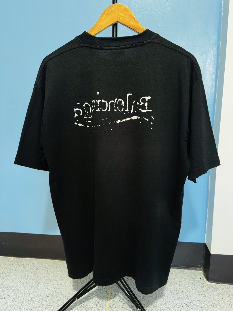Balenciaga Distress (Category: Luxury Apparel) located in Manila. Submitted by whatsyourthr1tft (Listing ID 1463523907, Image 2). Description: PM or for more details.