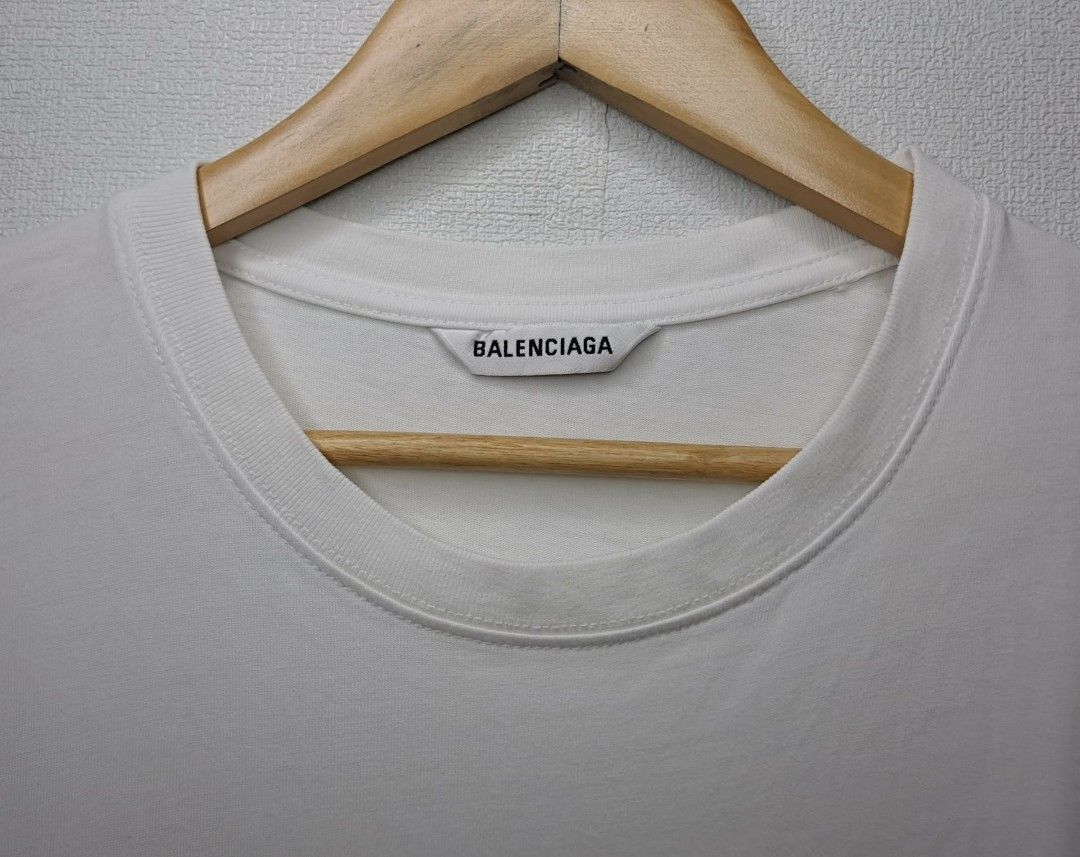 Balenciaga We Are Pink (Category: Luxury Apparel) located in Quezon City. Submitted by yaseen73 (Listing ID 1463374751, Image 3). Description: Wearing Size : Medium on Tag Width 21 Length 29 Color Rate : 9.5/10 - With Minimal Scratch on the Back of the Neck line & Faded Prints - Condition : 4.5/5 or Best Offer MOP: G C A S H B A N K T R A N S F E R Seller's Location : 📍Brgy. Pansol, Q.C.