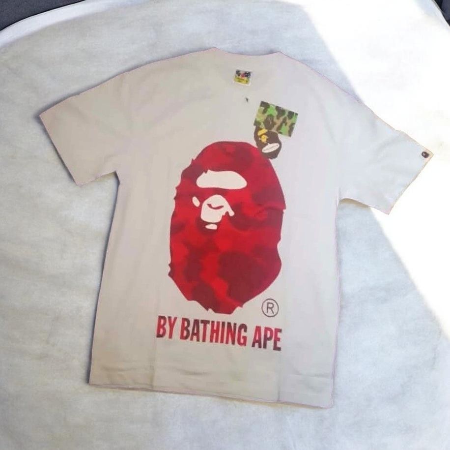 BAPE Big logo Red Camou (Category: Tshirts & Polo Shirts ) located in Rodriguez. Submitted by kyer_trends0 (Listing ID 1463426724, Image 1). Description: feel free to message us for order and inquiry (all items are brandnew).