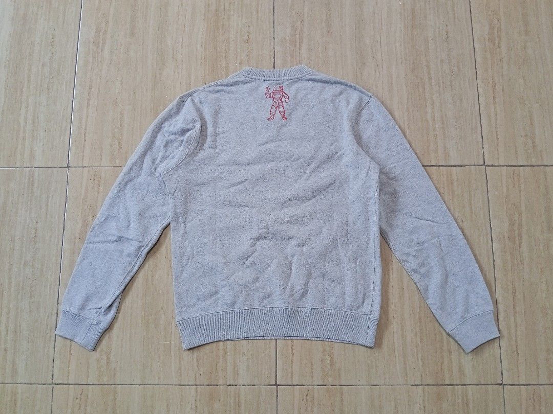 BBC Crewneck (Category: Coats, Jackets and Outerwear) located in Glan. Submitted by cpaharodde48008 (Listing ID 1463420181, Image 2). Description: BBC Men's Sweater Excellent condition Size small Width - 21 x Length - 25.5 1150 freeship only Dm.