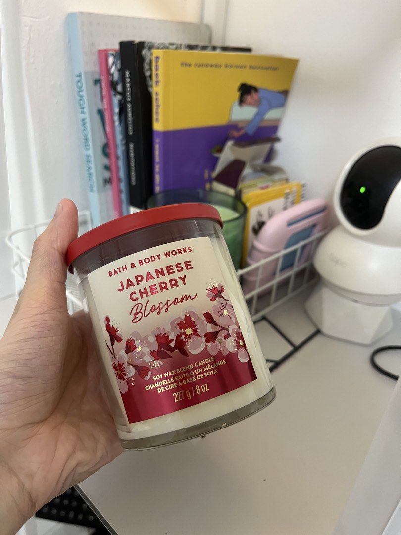 BBW Japanese Cherry Blossom (Single wick) (Category: Home Fragrance) located in Quezon City. Submitted by samirosie0329 (Listing ID 1463445210, Image 2). Description: Used once only :) Almost new .