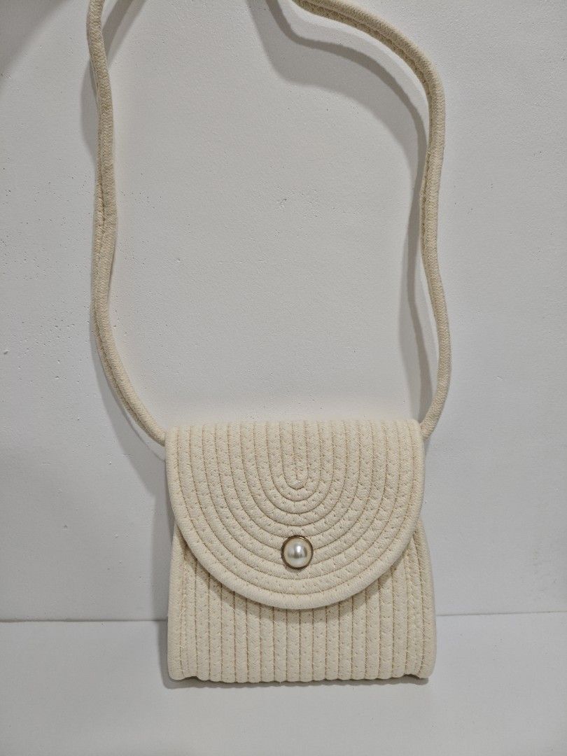 Beach Bags/Crochet Bags (Category: Beach Bags) located in San Jose del Monte. Submitted by jenmallari_ (Listing ID 1463408884, Image 1). Description: Beach/Crochet/Tote Bags 🏷️P250 each 📍Muzon, SJDM, Bulacan.
