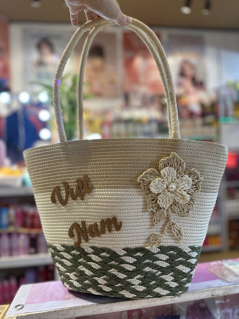 BEACH TOTE BAG FROM VIETNAM (Category: Beach Bags) located in Makati City. Submitted by kaiganda08 (Listing ID 1463334354, Image 3). Description: .