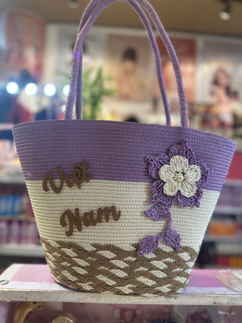 BEACH TOTE BAG FROM VIETNAM (Category: Beach Bags) located in Makati City. Submitted by kaiganda08 (Listing ID 1463334354, Image 1). Description: .