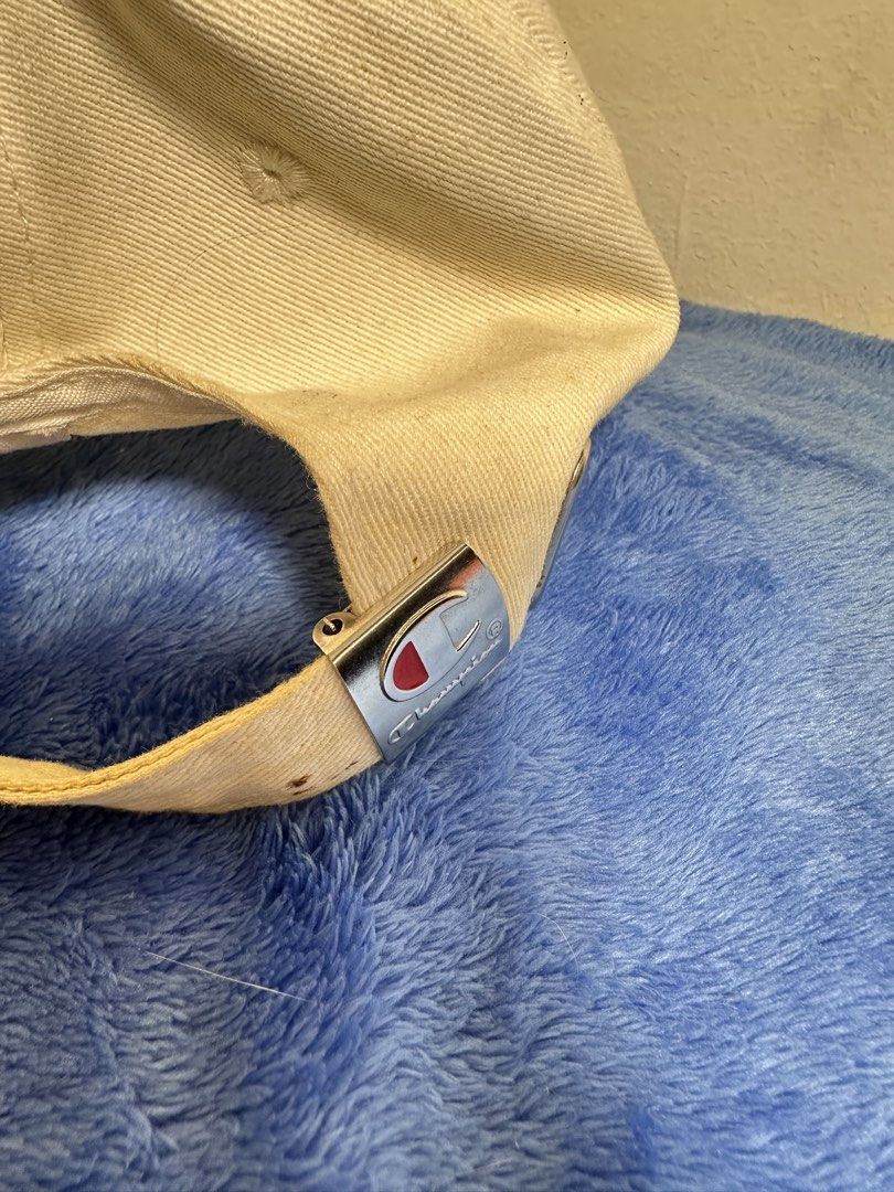 BeautyPLE Preloved White Champion Cap medium (Category: Caps & Hats) located in San Pedro. Submitted by BeautyPle (Listing ID 1463396937, Image 3). Description: Needs cleaning and un lock needs repair .