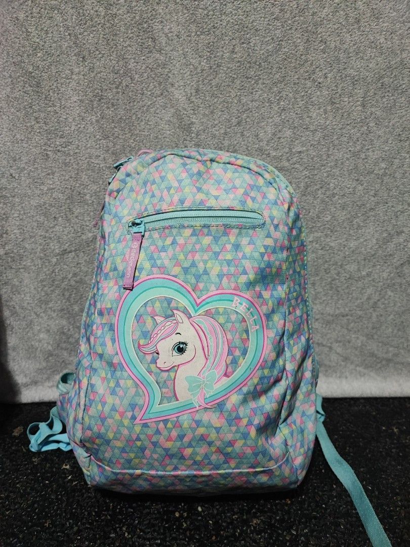 Beckmann Primary Backpack (Category: Backpacks) located in Baguio. Submitted by ozara.06 (Listing ID 1463537848, Image 1). Description: Beckmann backpack Pang kinder to grade 2 Mahal din ito na brand May stain lang sa isang side 380 nlangs.