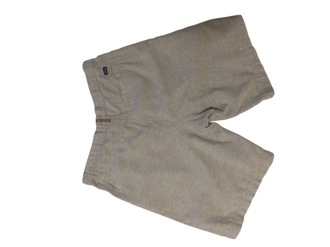 beige or khaki Patagonia Back Step Shorts (Category: Activewear) located in Manila. Submitted by biniyayaan (Listing ID 1463335863, Image 2). Description: 🧵 Material & Construction Breathable Blend: Made from a 4-oz 55% hemp and 45% organic cotton plain weave fabric. This composition keeps the fabric airy, soft, and naturally cool against the skin during hot weather. Classic Styling: Features a clean, flat-front finish with a zip fly, a button c