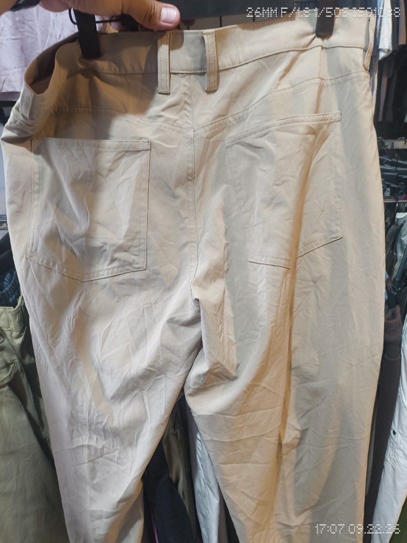 Ben Hogan pants (Category: Trousers) located in Lucena. Submitted by drygoooddzzz (Listing ID 1463418324, Image 2). Description: Ben Hogan size 34 very good condition.